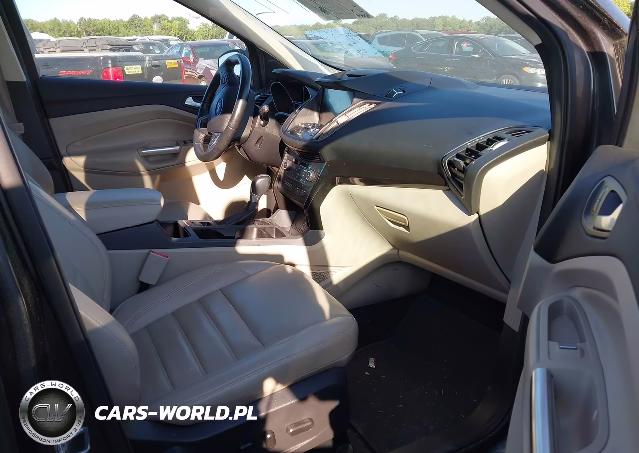 2017 Ford Escape Titanium VIN:1FMCU0JD4HUE84886 - 5