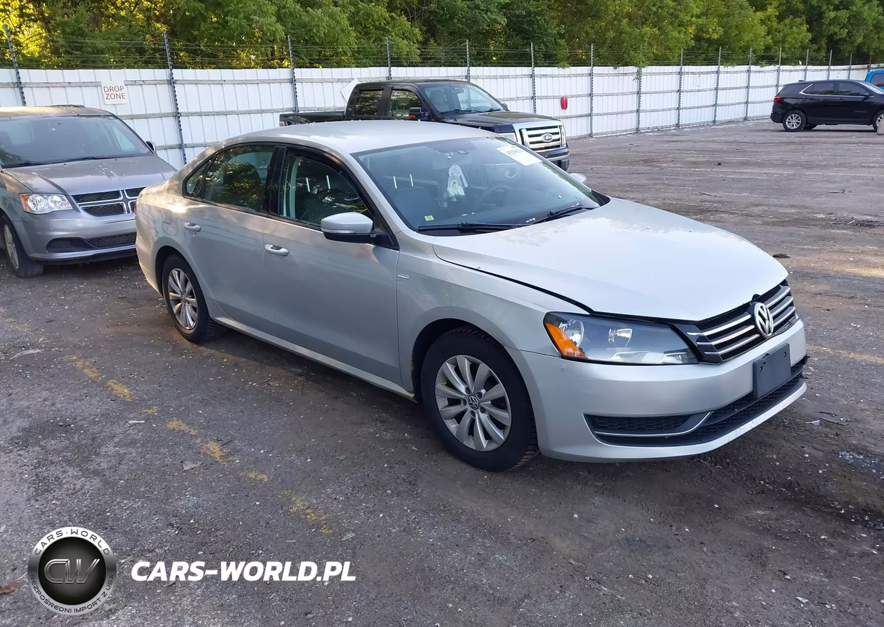 2013 Volkswagen Passat 2.5L Wolfsburg Edition – zdjęcie 1 z 16