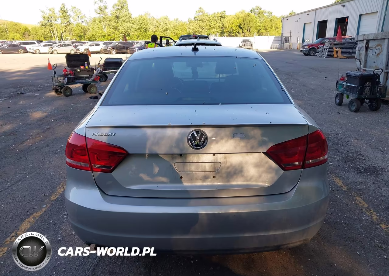 2013 Volkswagen Passat 2.5L Wolfsburg Edition VIN:1VWAP7A31DC133904 - 16
