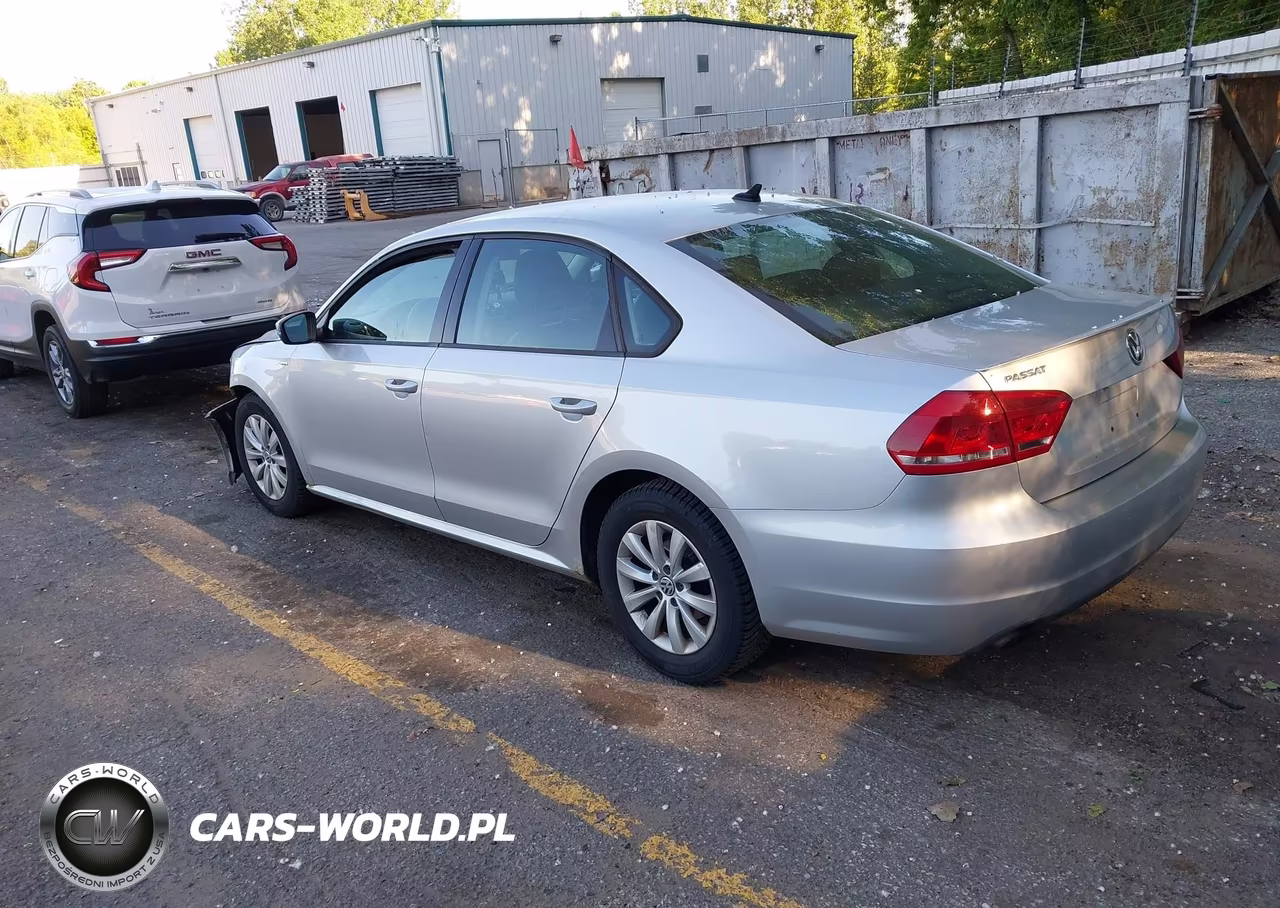2013 Volkswagen Passat 2.5L Wolfsburg Edition VIN:1VWAP7A31DC133904 - 3