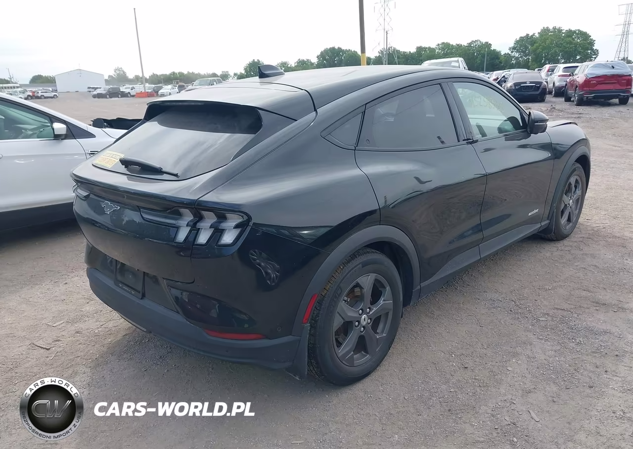 2022 Ford Mustang Mach-E Select VIN:3FMTK1RM8NMA60336 - 4