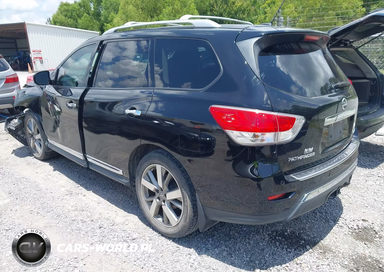 2013 Nissan Pathfinder Platinum VIN:5N1AR2MN2DC682911 - 3