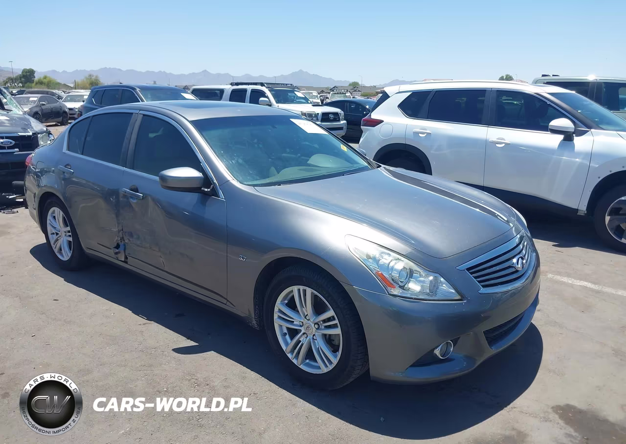 2015 Infiniti Q40