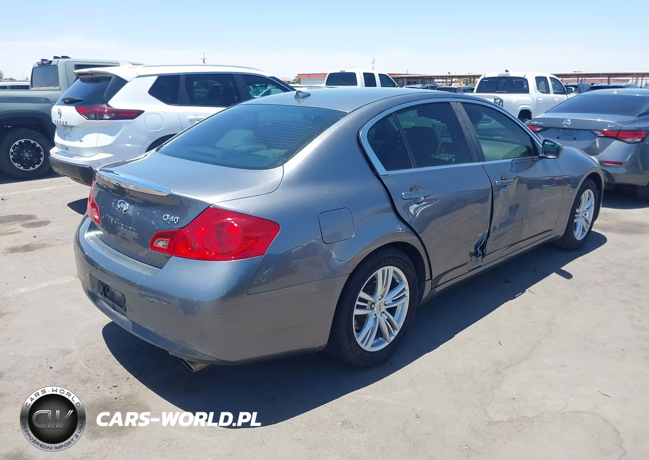 2015 Infiniti Q40 VIN:JN1CV6AP8FM503325 - 4