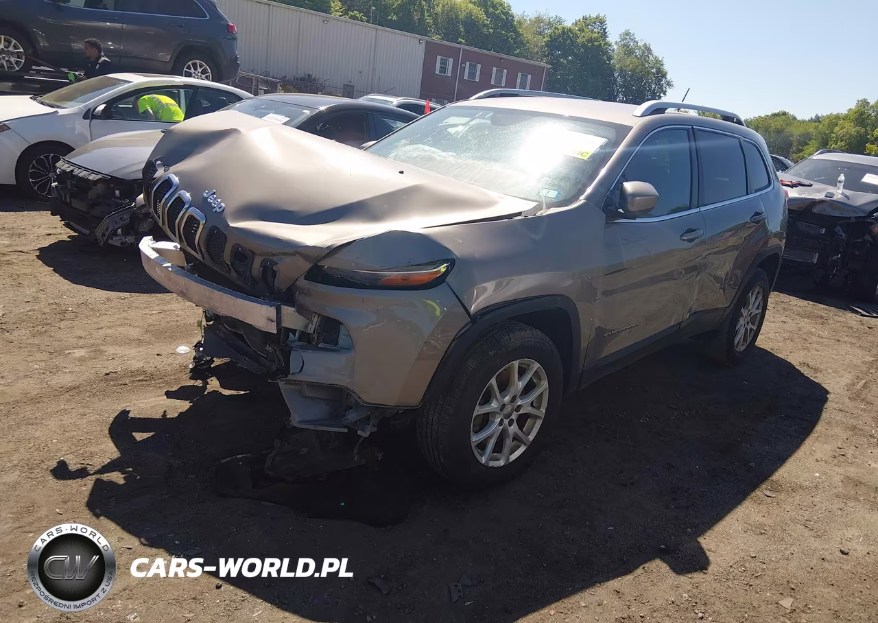 2016 Jeep Cherokee Latitude VIN:1C4PJMCBXGW345771 - 2