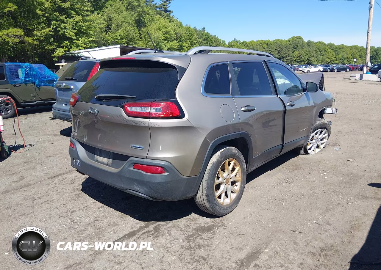 2016 Jeep Cherokee Latitude VIN:1C4PJMCBXGW345771 - 4