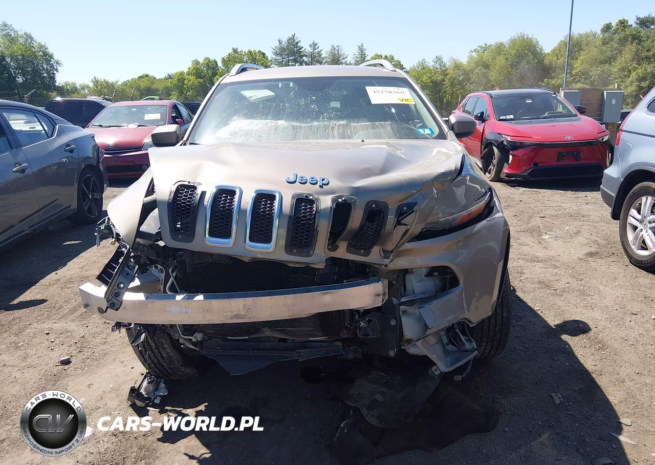 2016 Jeep Cherokee Latitude VIN:1C4PJMCBXGW345771 - 6