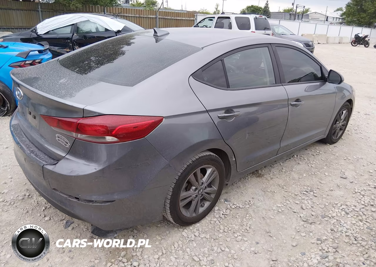 2018 Hyundai Elantra Sel VIN:5NPD84LF0JH250943 - 4