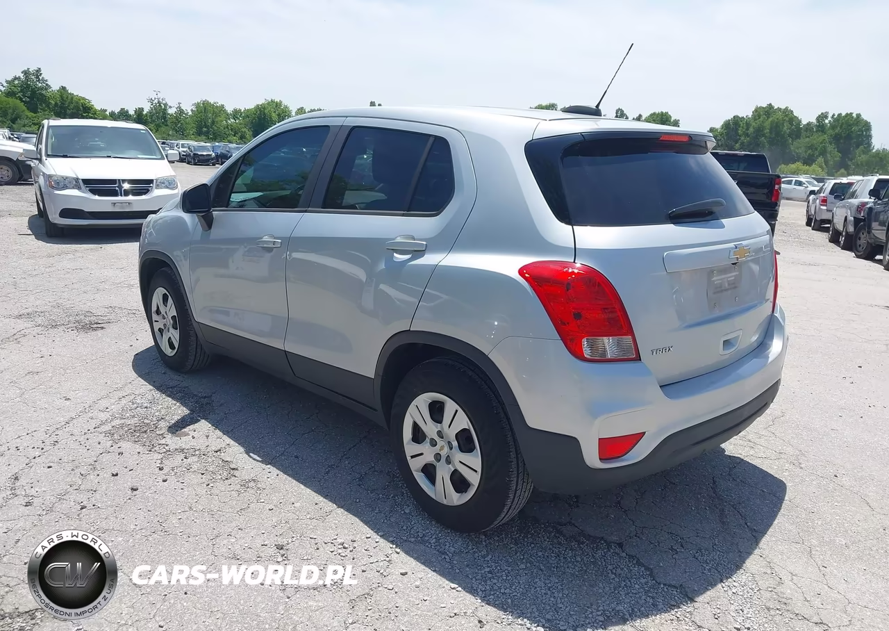 2018 Chevrolet Trax Ls VIN:3GNCJKSB5JL358257 - 3