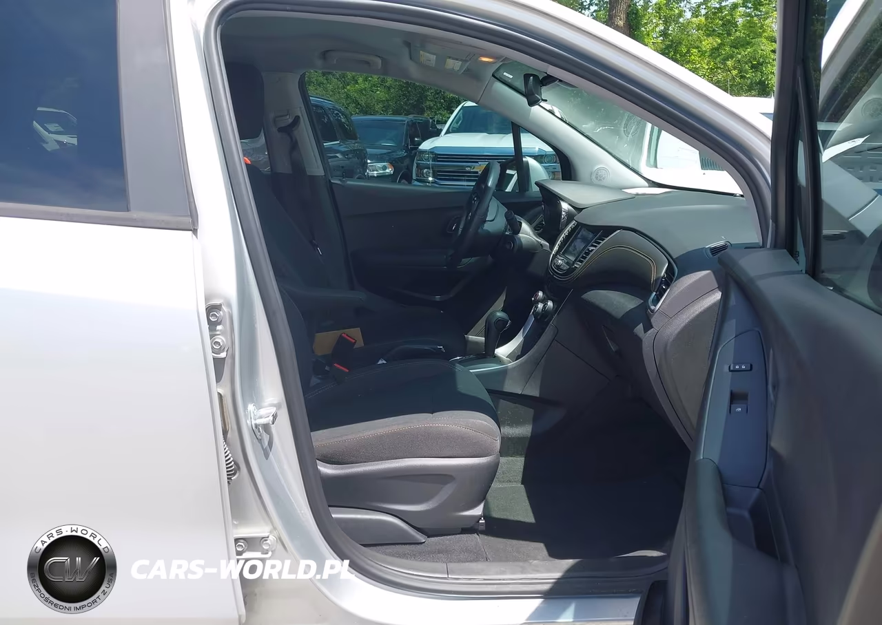 2018 Chevrolet Trax Ls VIN:3GNCJKSB5JL358257 - 5