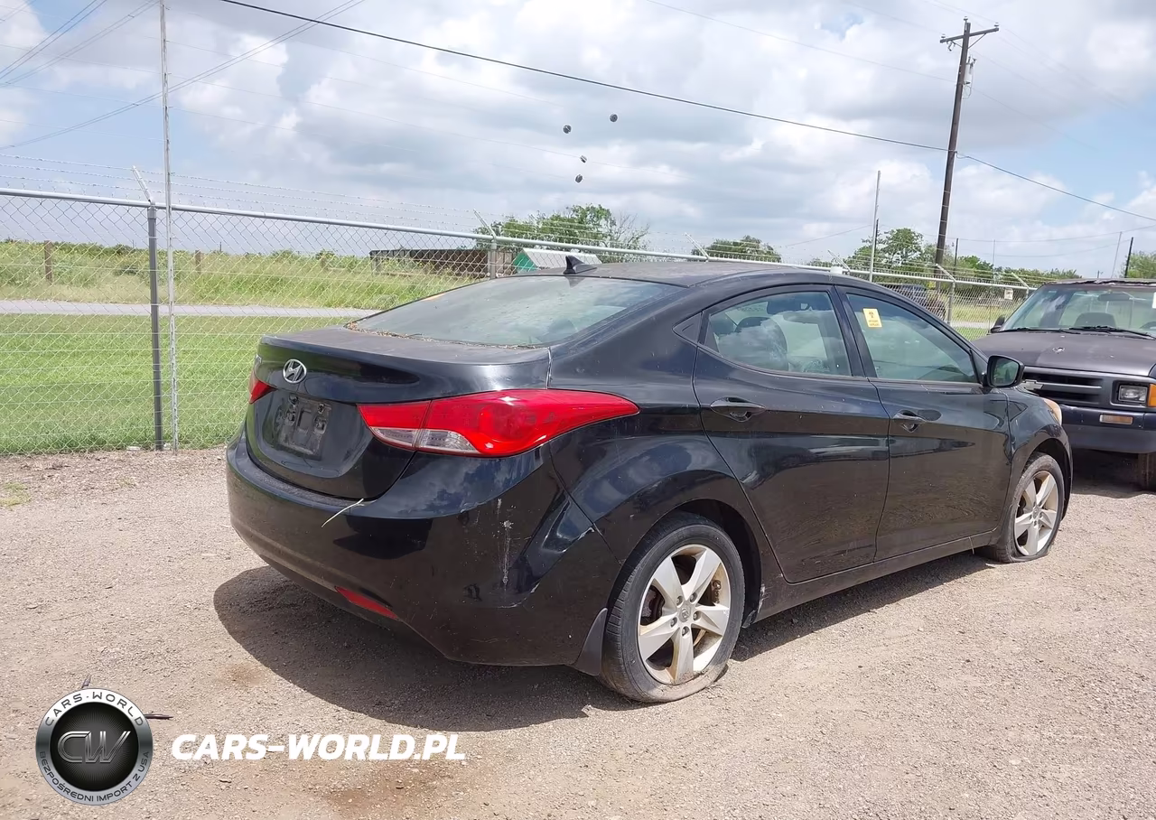 2013 Hyundai Elantra Gls VIN:KMHDH4AE6DU913500 - 4