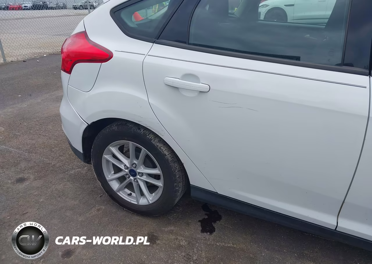 2017 Ford Focus Se VIN:1FADP3K2XHL217908 - 12