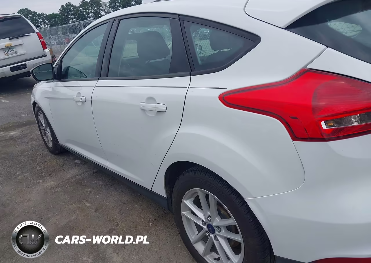 2017 Ford Focus Se VIN:1FADP3K2XHL217908 - 14