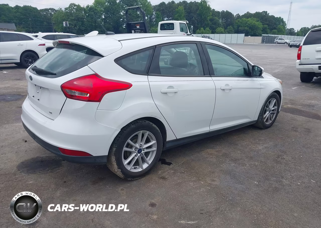 2017 Ford Focus Se VIN:1FADP3K2XHL217908 - 4