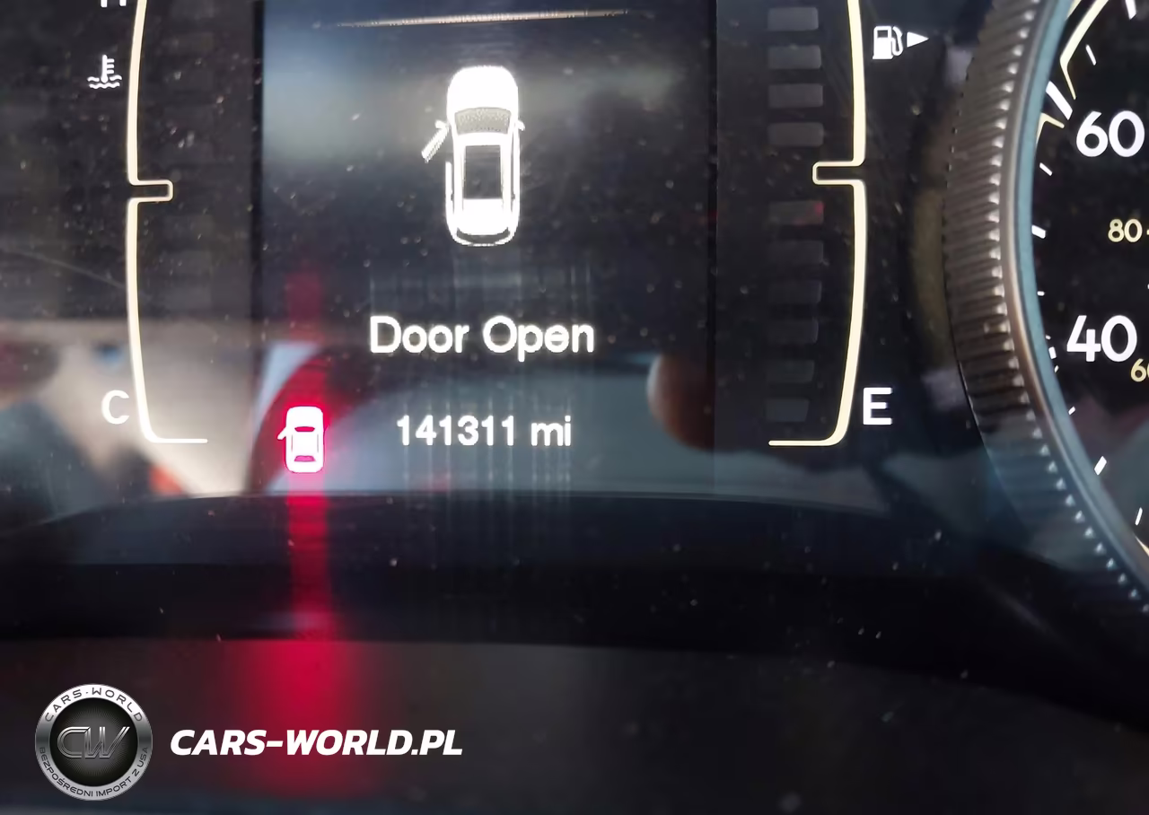 2016 Jeep Cherokee Sport VIN:1C4PJMABOGW240630 - 16