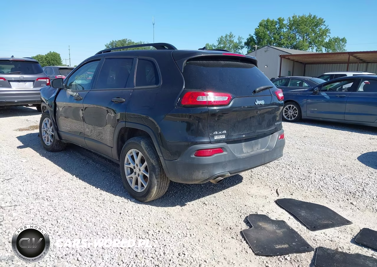 2016 Jeep Cherokee Sport VIN:1C4PJMABOGW240630 - 3
