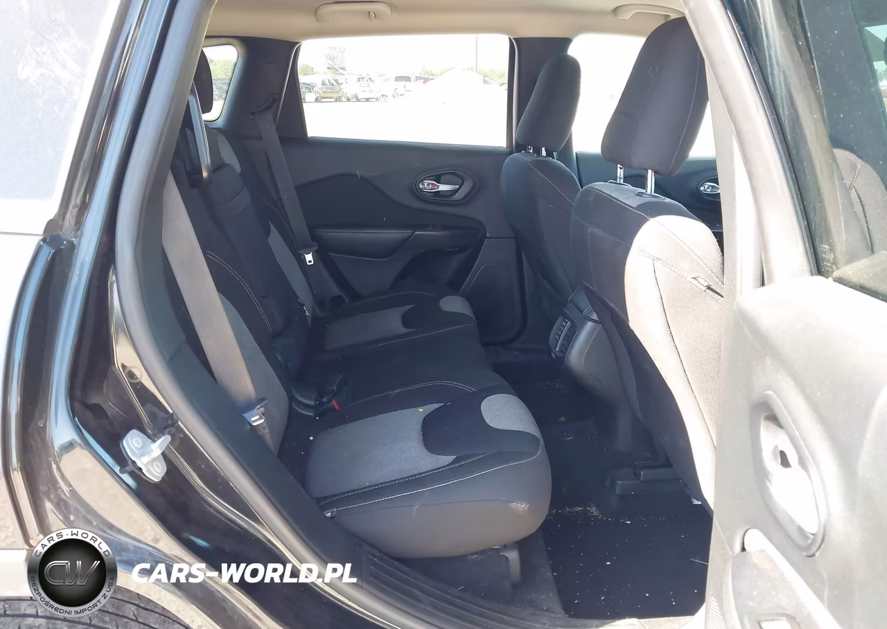 2016 Jeep Cherokee Sport VIN:1C4PJMABOGW240630 - 8
