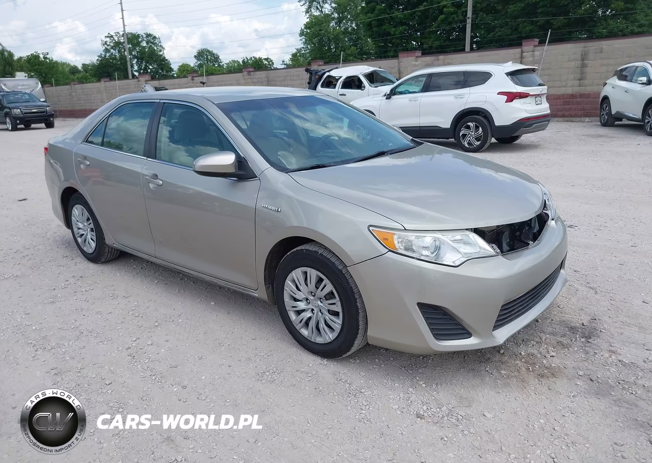 2013 Toyota Camry Hybrid Le – zdjęcie 1 z 16