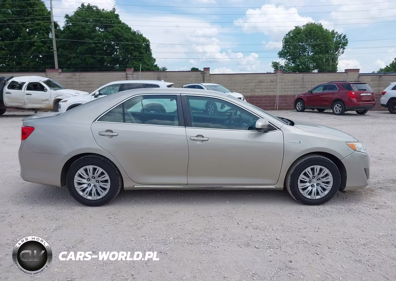 2013 Toyota Camry Hybrid Le VIN:4T1BD1FK4DU066301 - 13