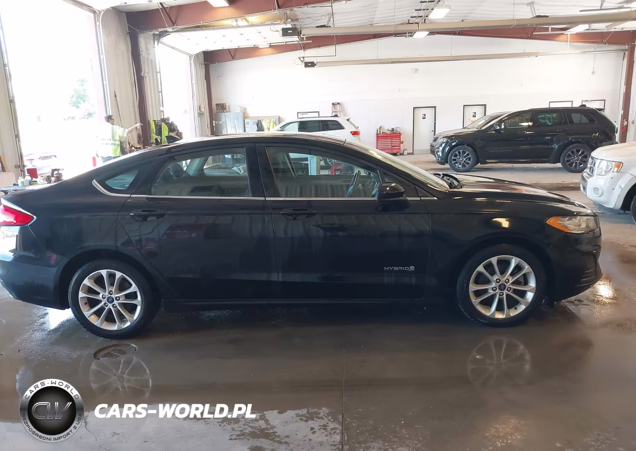2019 Ford Fusion Hybrid Se VIN:3FA6P0LU1KR100427 - 13