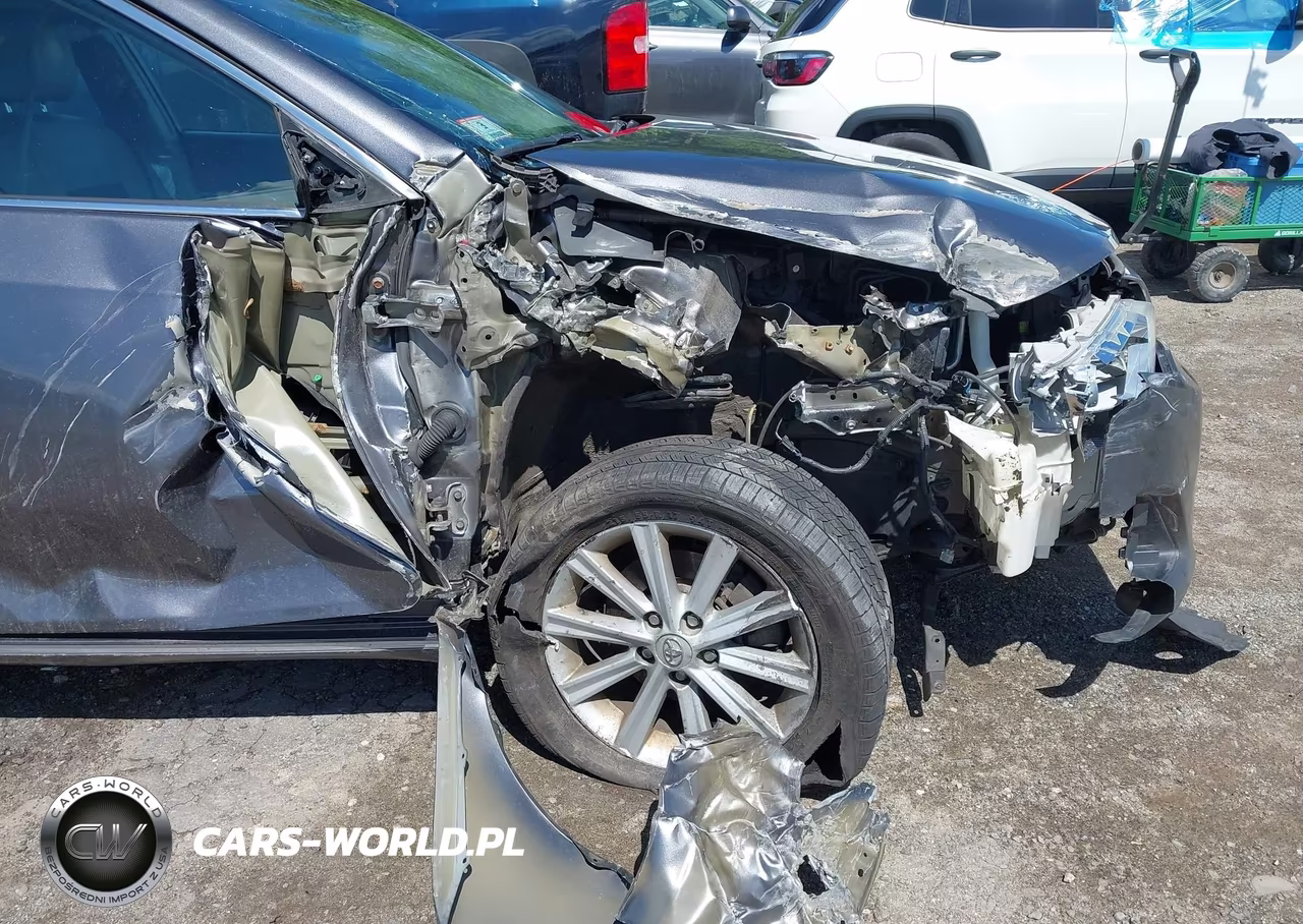 2014 Toyota Camry Xle VIN:4T4BF1FK4ER350884 - 18