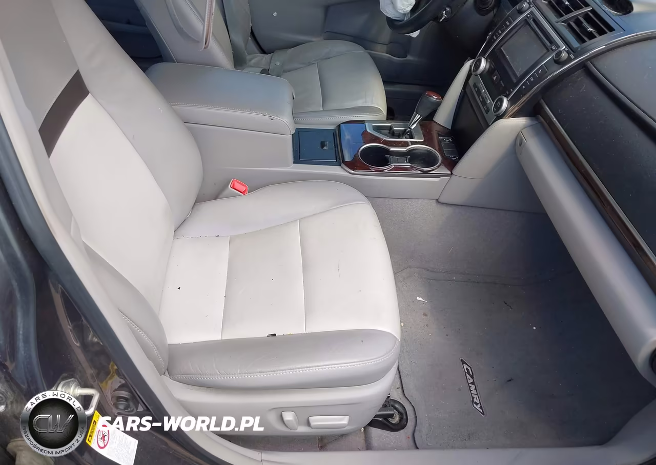 2014 Toyota Camry Xle VIN:4T4BF1FK4ER350884 - 5