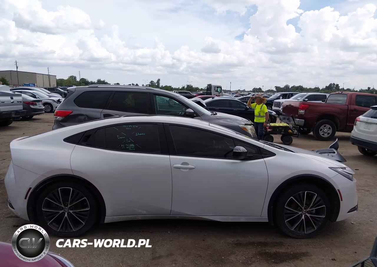 2024 Toyota Prius Xle VIN:JTDACAAU9R3035991 - 13