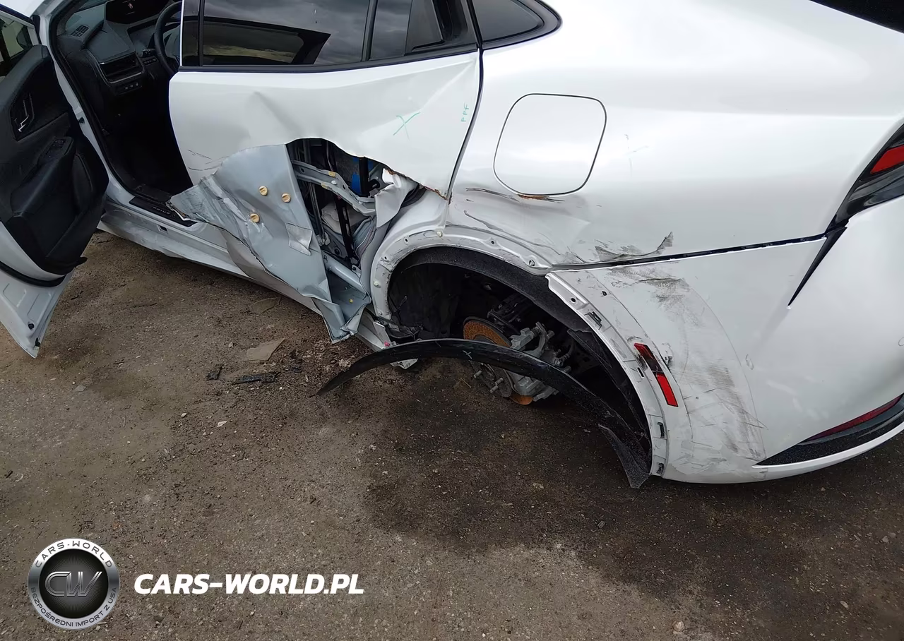 2024 Toyota Prius Xle VIN:JTDACAAU9R3035991 - 6