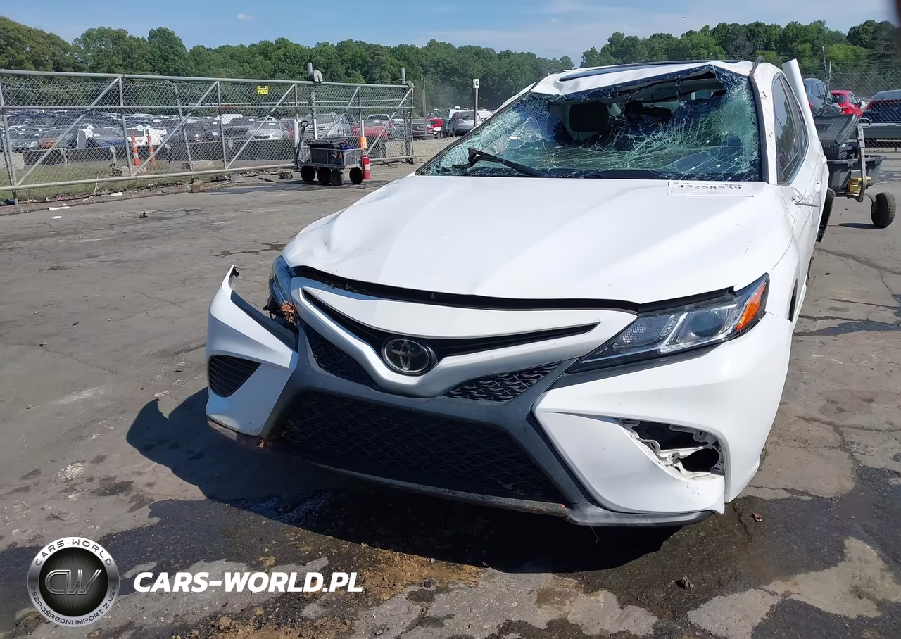 2018 Toyota Camry Se VIN:4T1B11HK2JU012870 - 12
