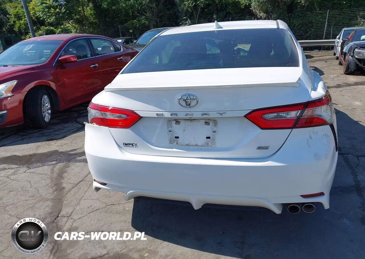 2018 Toyota Camry Se VIN:4T1B11HK2JU012870 - 16