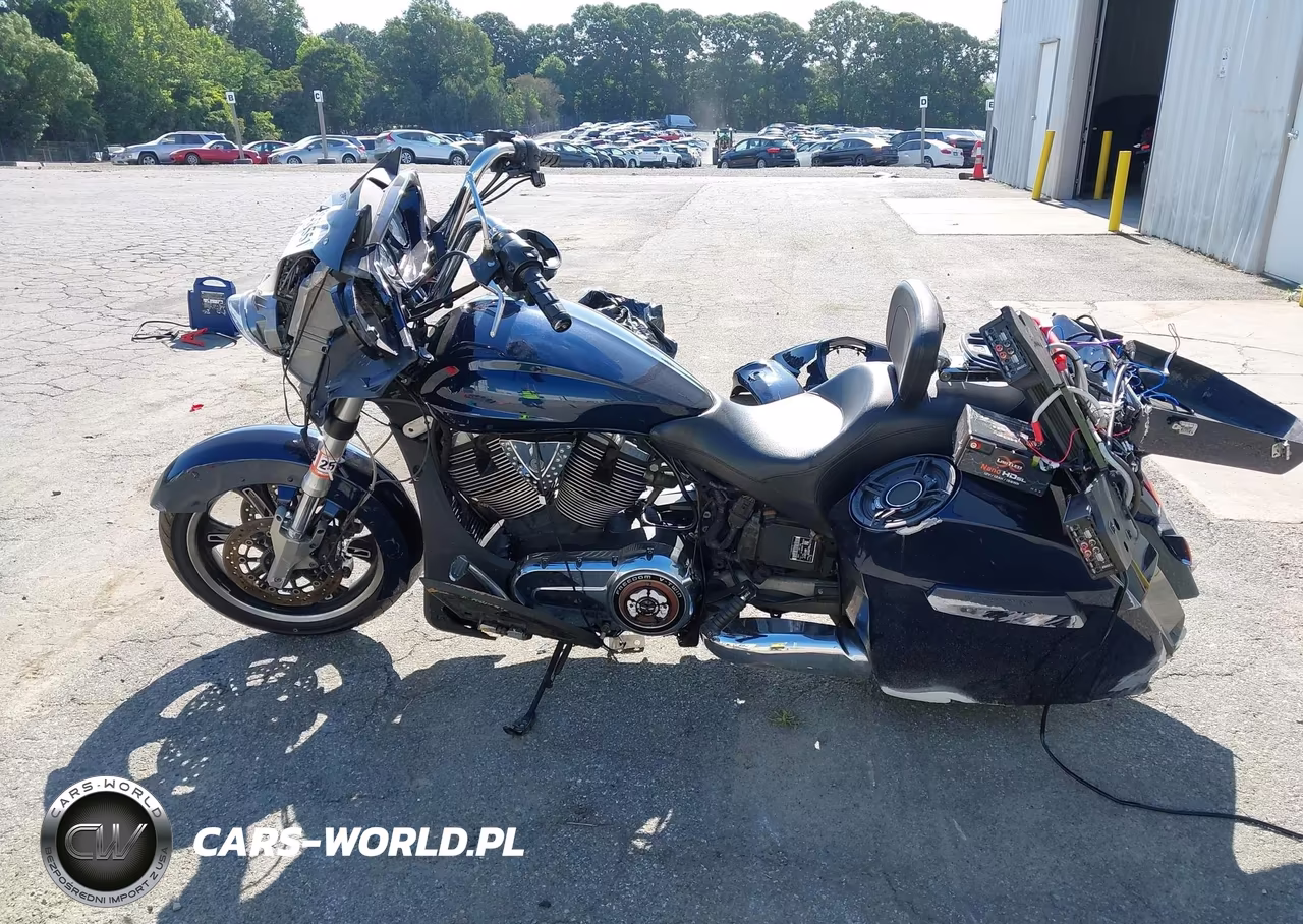2012 Victory Motorcycles Cross Country VIN:5VPDW36N6C3001419 - 13
