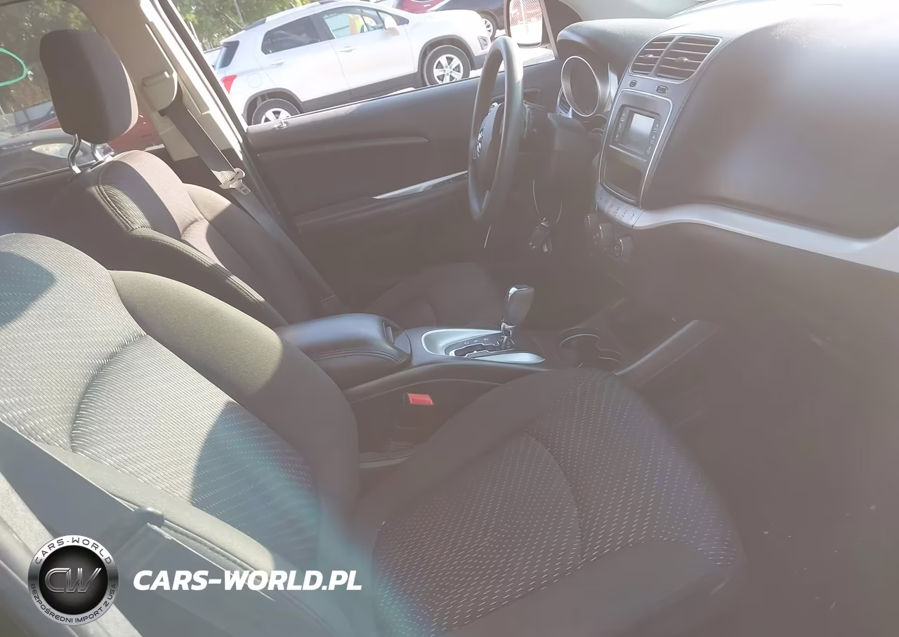 2019 Dodge Journey Se VIN:3C4PDCBB3KT681067 - 5