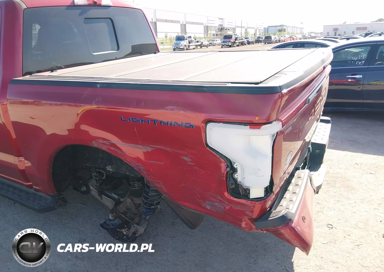 2024 Ford F-150 Lightning Platinum VIN:1FT6W7L77RWG04391 - 6
