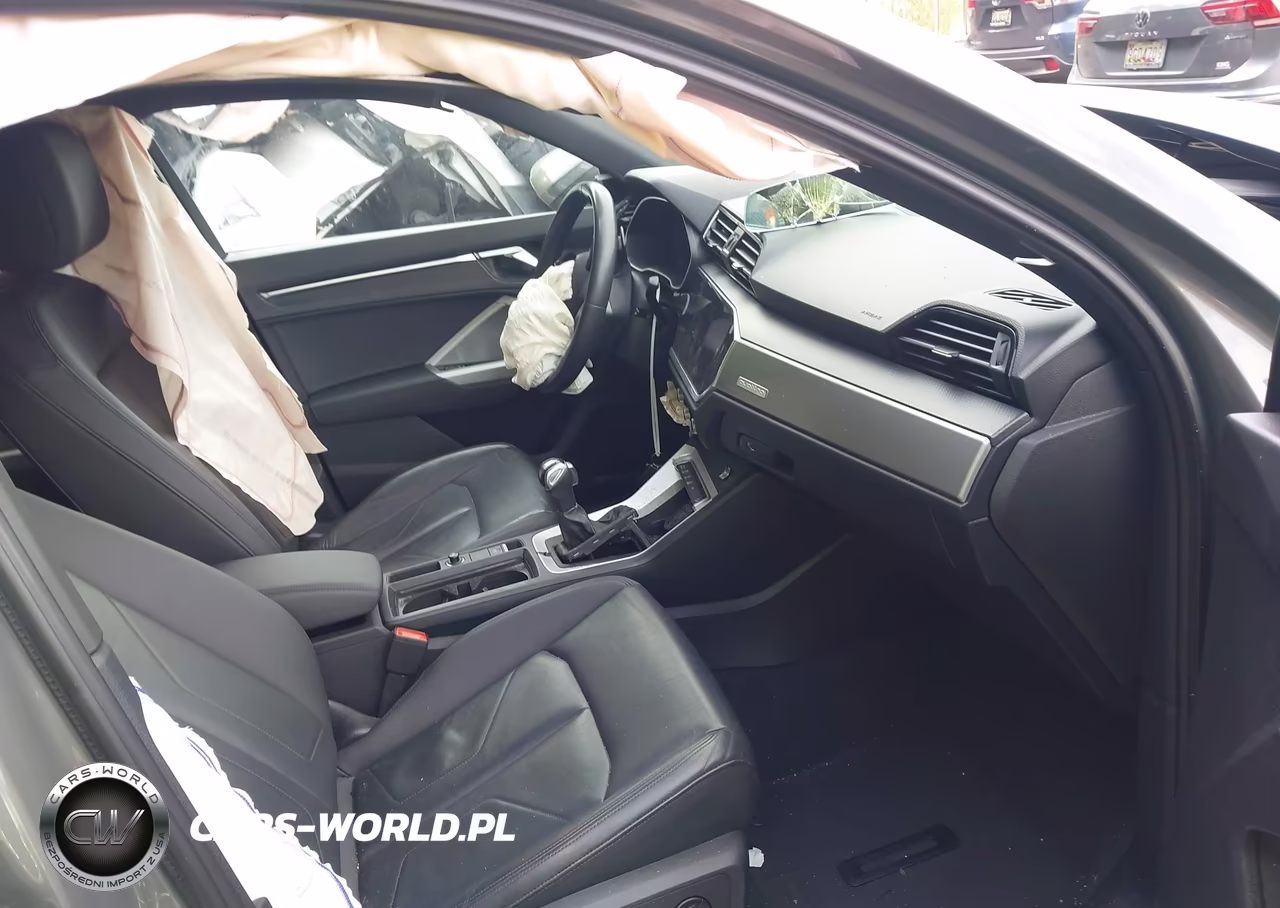 2023 Audi Q3 Premium 45 Tfsi S Line Quattro Tiptronic VIN:WA1DECF33P1120220 - 5