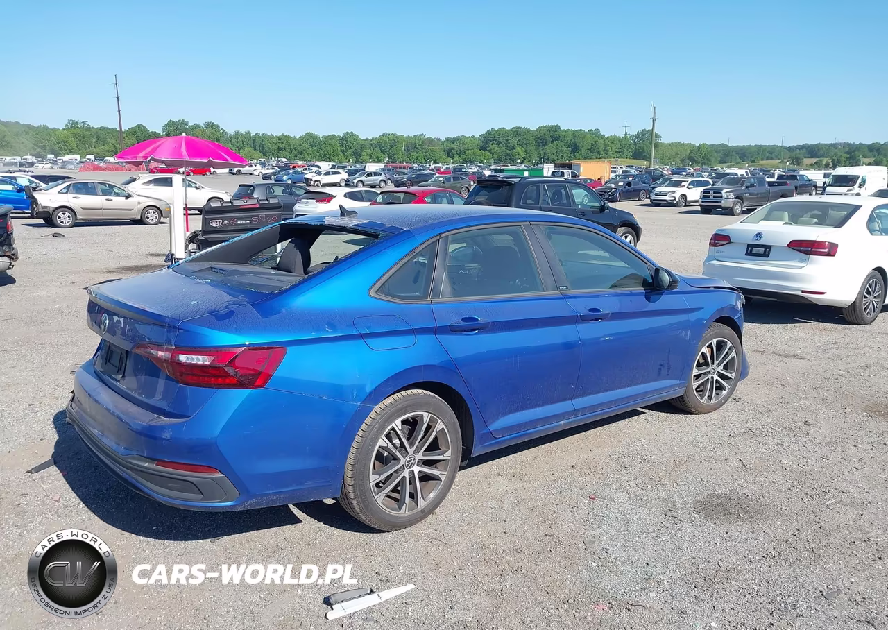2024 Volkswagen Jetta 1.5T Sport VIN:3VWBM7BU9RM008420 - 4