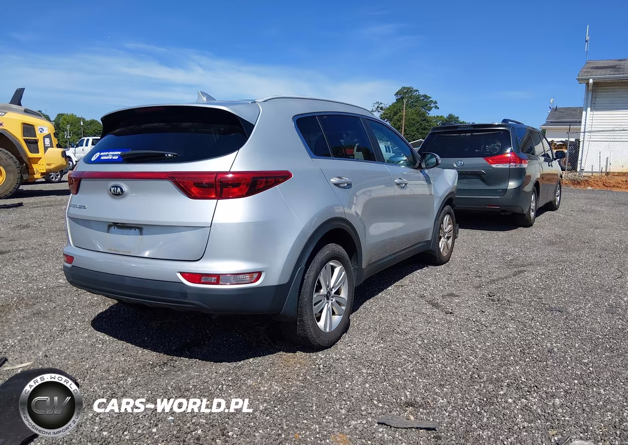 2017 Kia Sportage Lx VIN:KNDPM3ACXH7109677 - 4