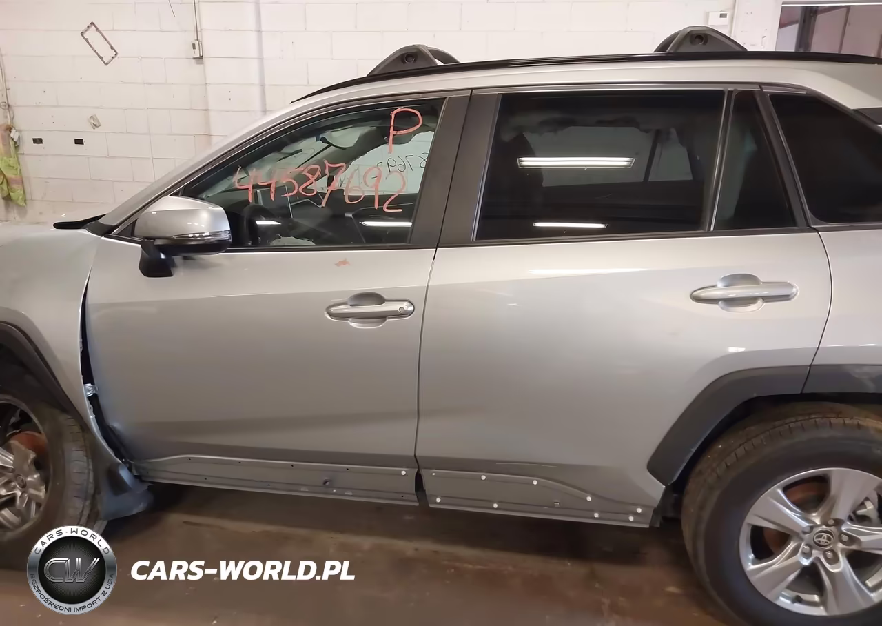 2025 Toyota Rav4 Xle VIN:2T3P1RFV1SW599718 - 14