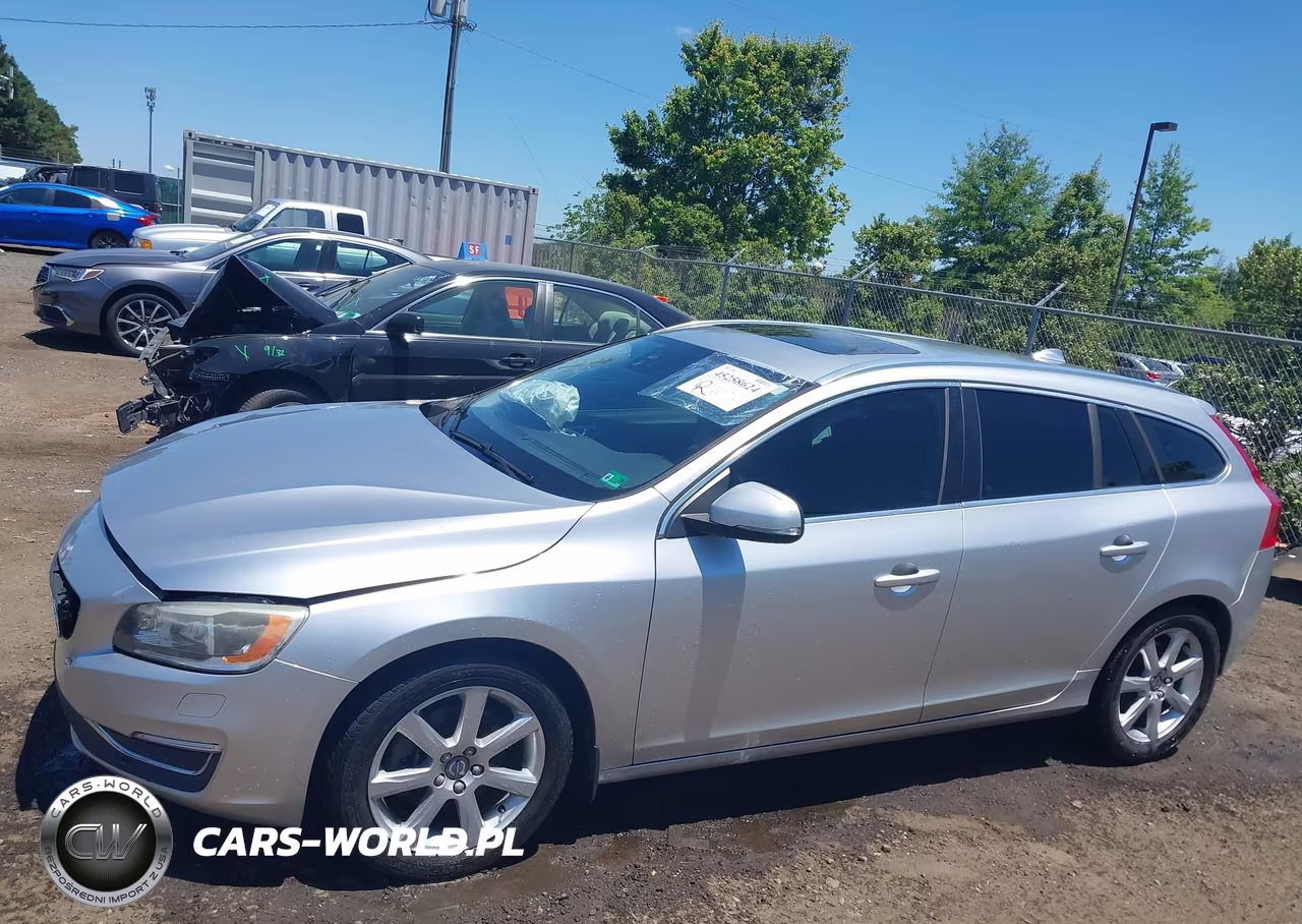 2017 Volvo V60 T5 Platinum VIN:YV140MEM4H1370968 - 14