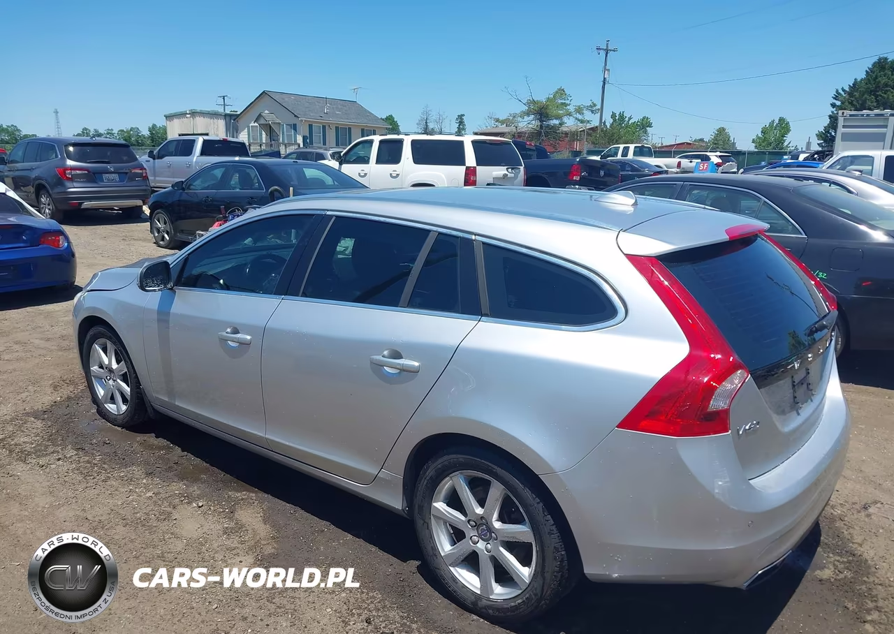 2017 Volvo V60 T5 Platinum VIN:YV140MEM4H1370968 - 3