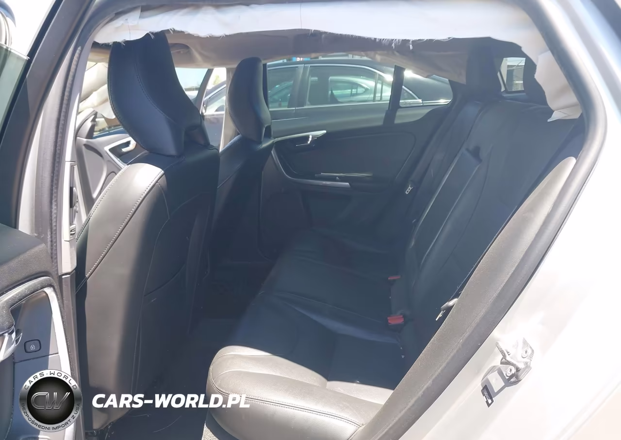 2017 Volvo V60 T5 Platinum VIN:YV140MEM4H1370968 - 8