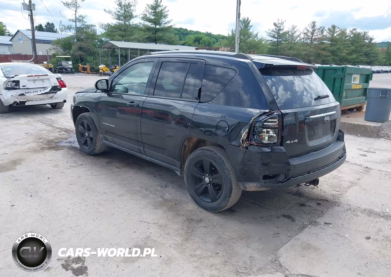 2015 Jeep Compass Sport VIN:1C4NJDBB2FD423835 - 3