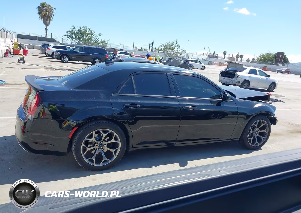 2015 Chrysler 300 300S VIN:2C3CCABG0FH848926 - 14