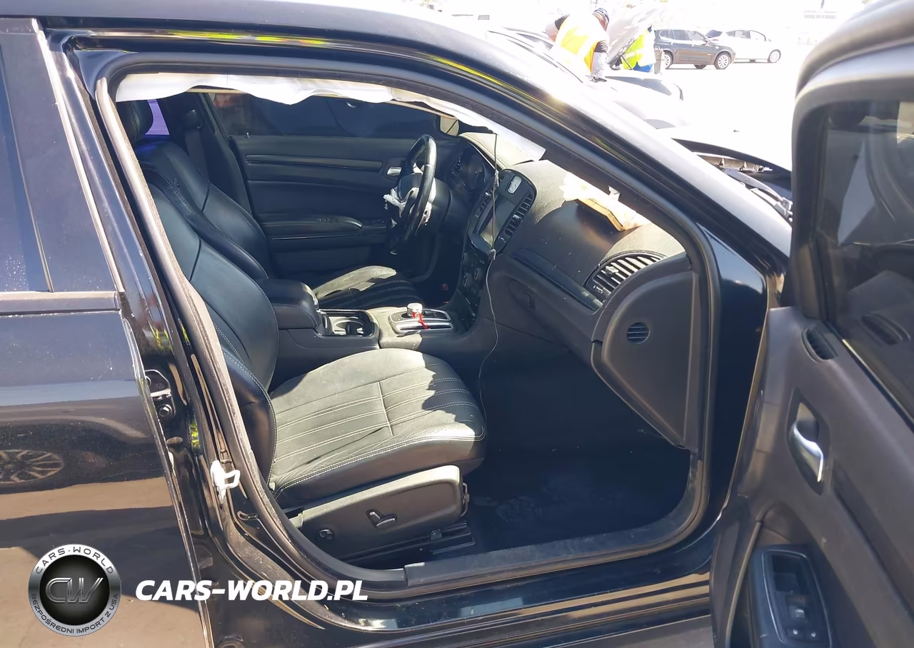 2015 Chrysler 300 300S VIN:2C3CCABG0FH848926 - 5
