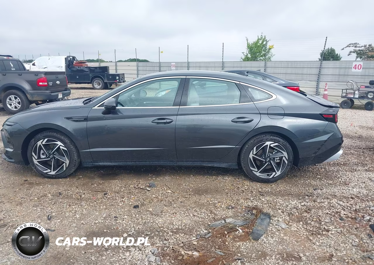 2026 Hyundai Sonata Sel Sport VIN:KMHL64JA0TA531655 - 14