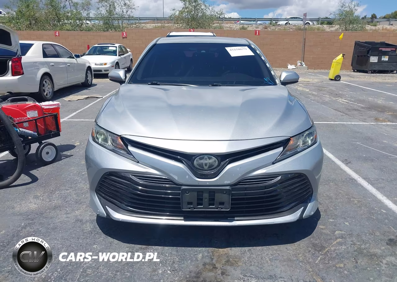 2018 Toyota Camry Le VIN:4T1B11HK4JU598522 - 12