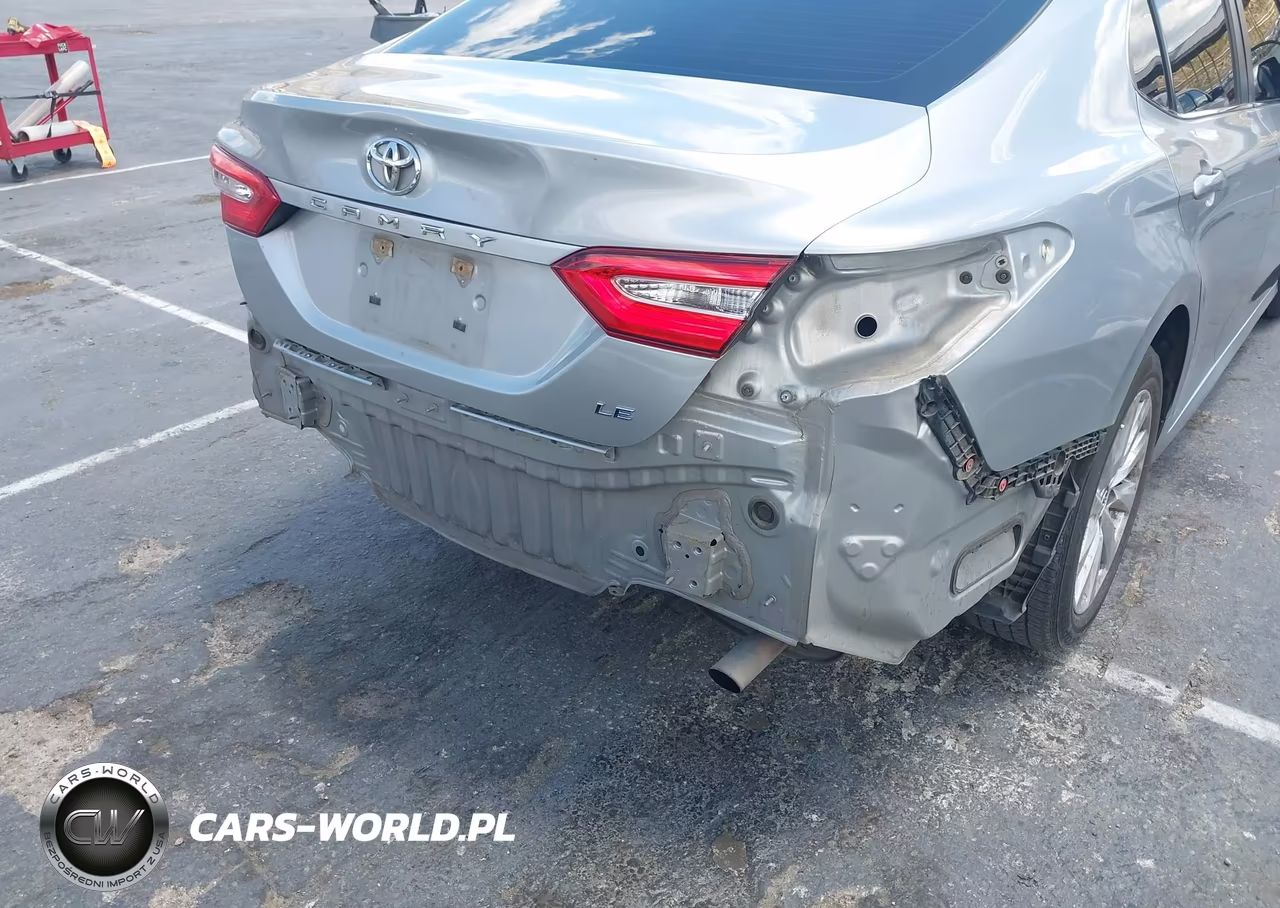 2018 Toyota Camry Le VIN:4T1B11HK4JU598522 - 6