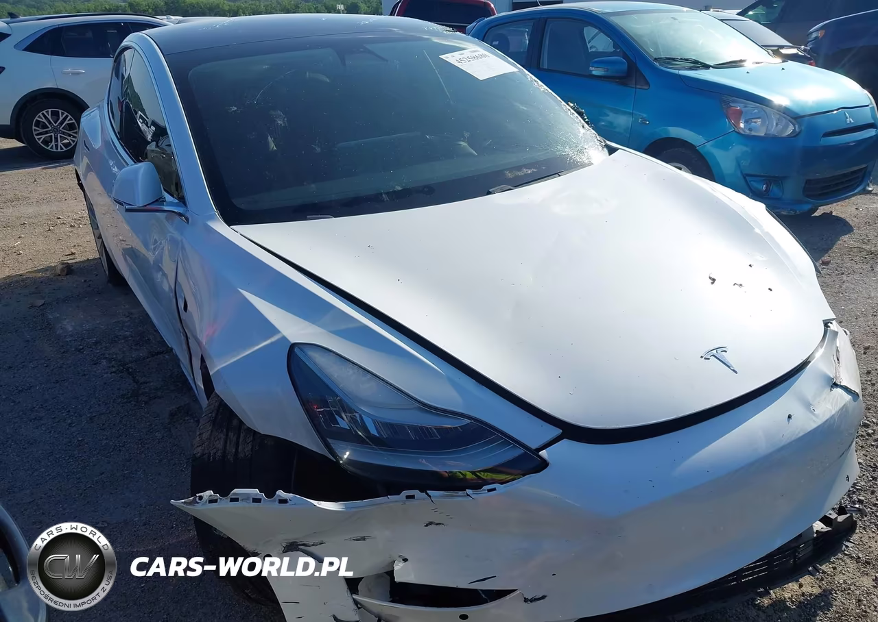 2020 Tesla Model 3 – zdjęcie 1 z 16