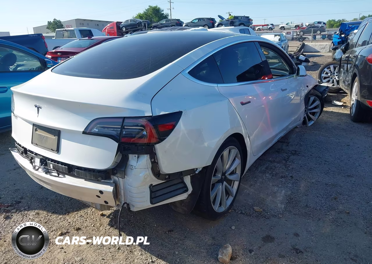 2020 Tesla Model 3 VIN:5YJ3E1EA5LF785708 - 4