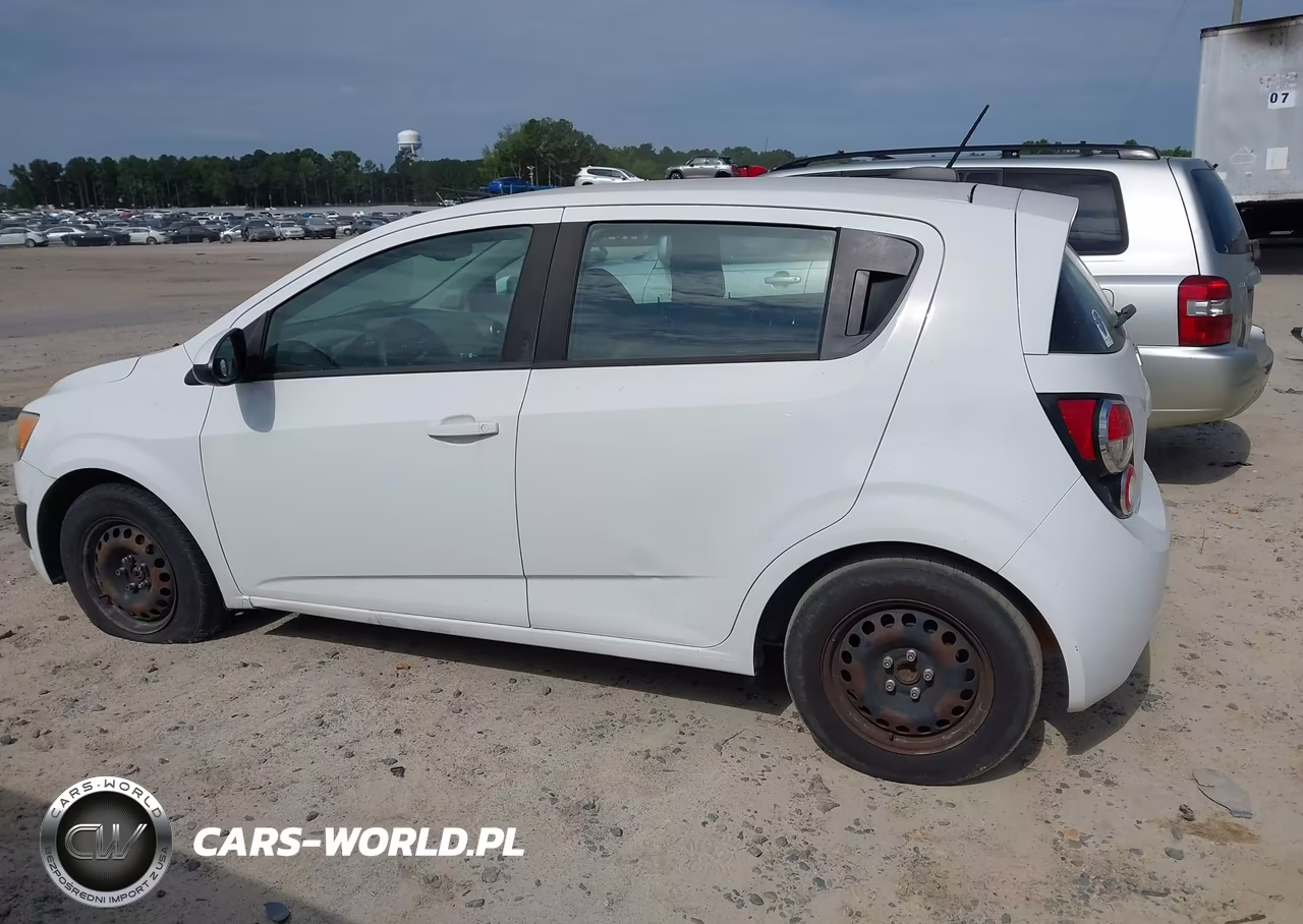 2016 Chevrolet Sonic Ls Auto VIN:1G1JA6SH2G4152140 - 16