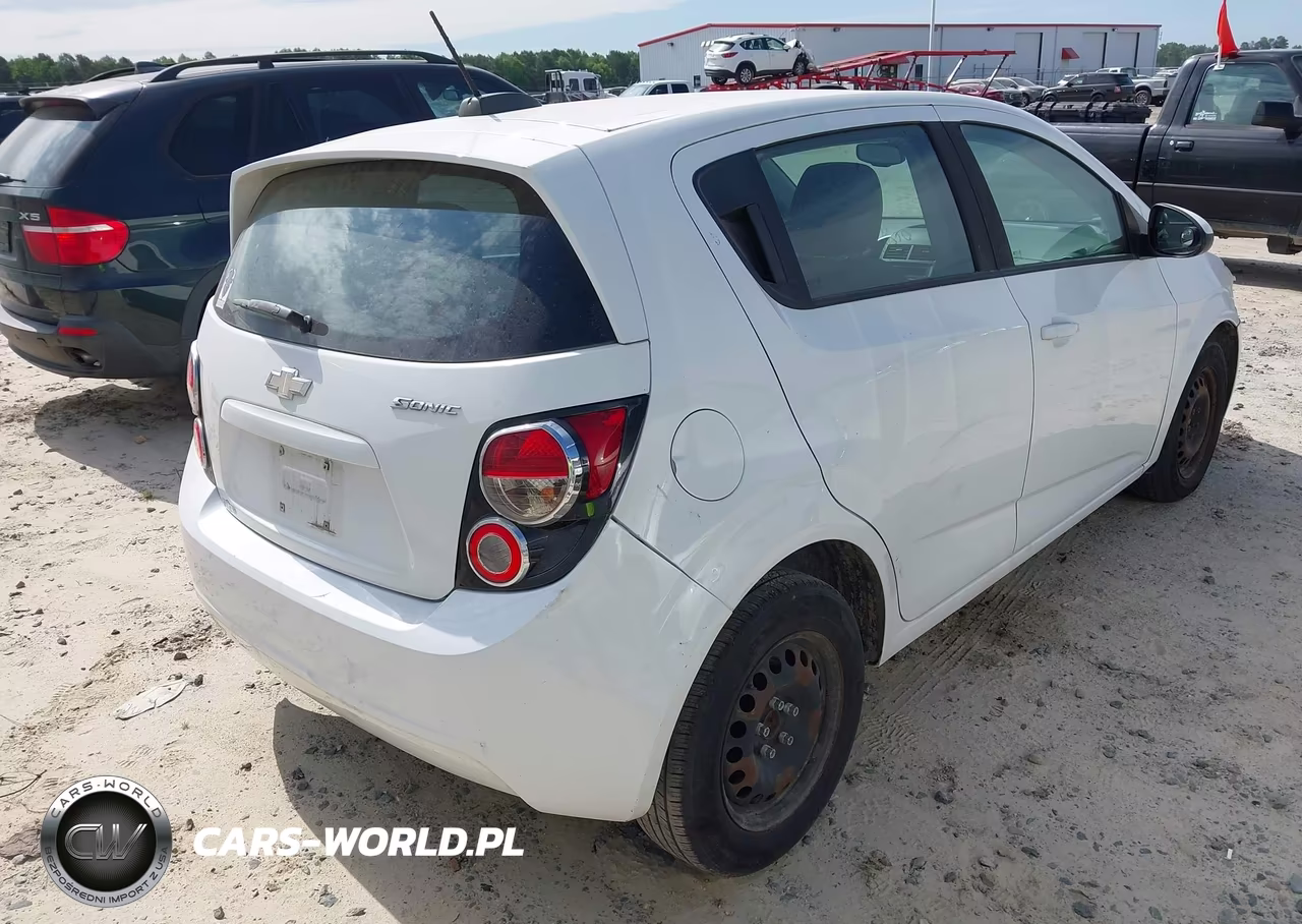 2016 Chevrolet Sonic Ls Auto VIN:1G1JA6SH2G4152140 - 4